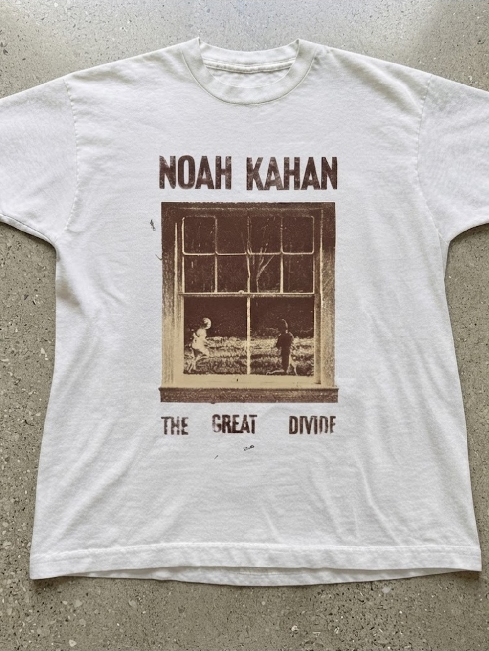 White Window Scene Graphic T-Shirt Gildan Folk Music Tee Top